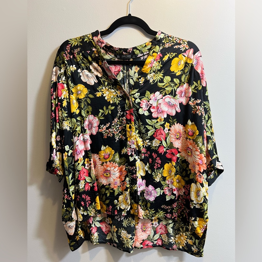 Zara Basic Floral button down blouse